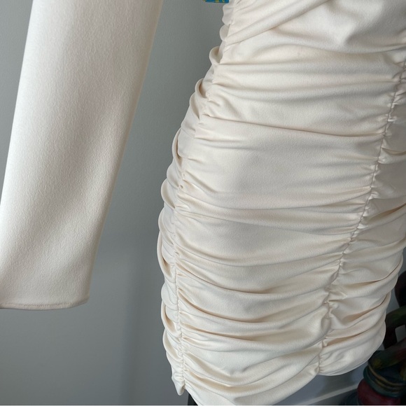 Zara Ruched Deep V Plunge Mini Dress Cream Long Sleeves Bodycon Size Small NWT - Picture 5 of 10